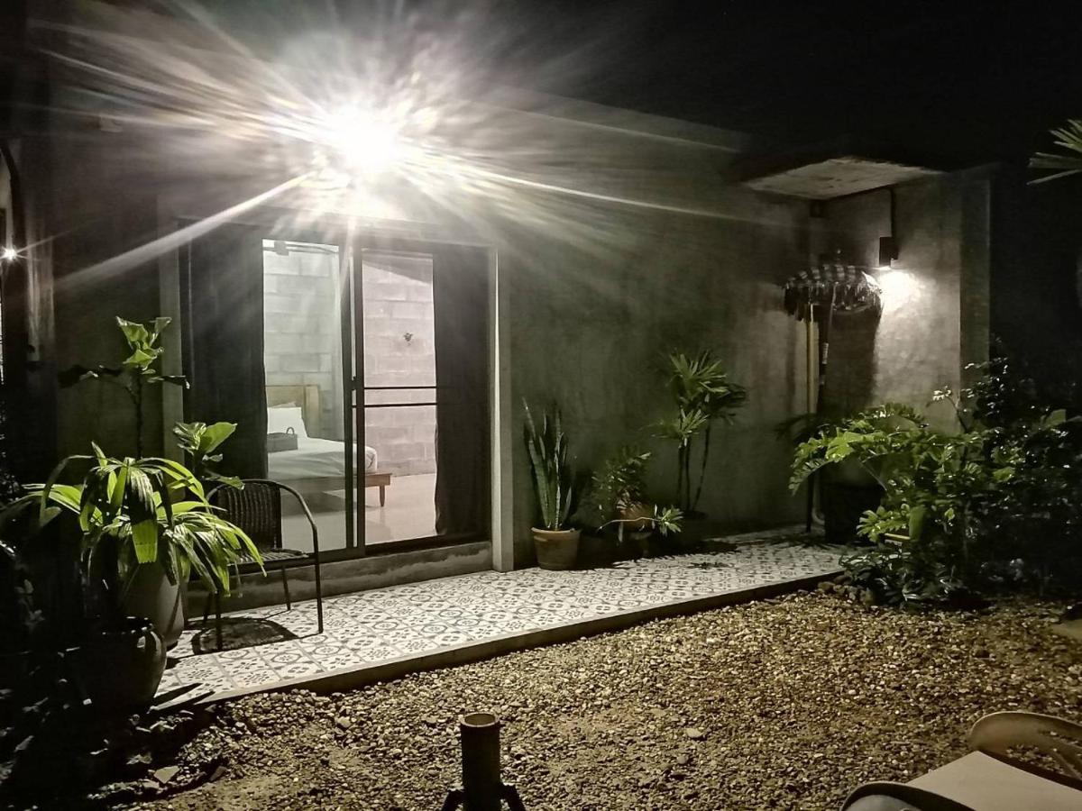 Apartamento The Box Promkiri Nakhon Si Thammarat Exterior foto