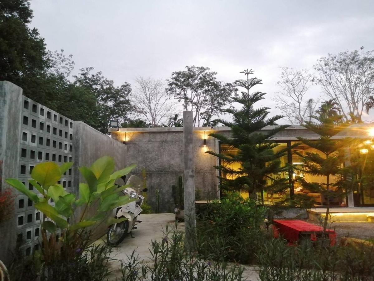 Apartamento The Box Promkiri Nakhon Si Thammarat Exterior foto