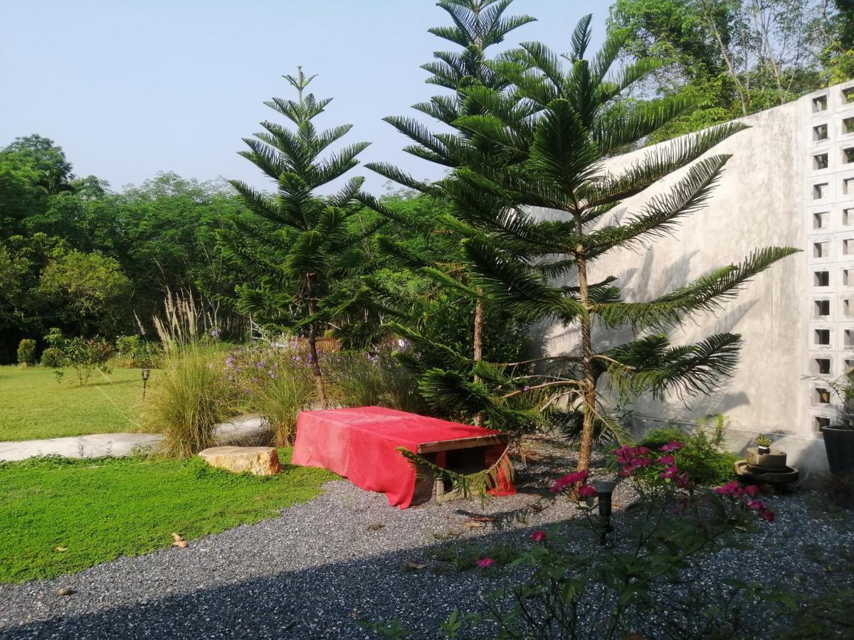 Apartamento The Box Promkiri Nakhon Si Thammarat Exterior foto